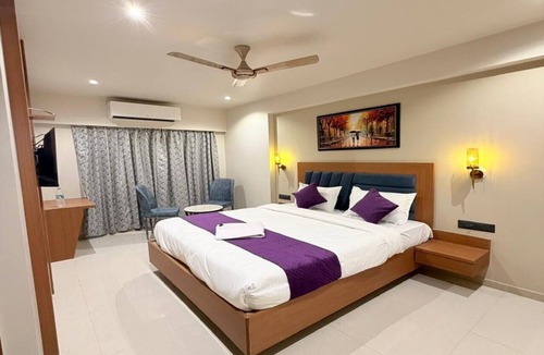 Kopar Khairane Hotel | Hotel Avenue Inn