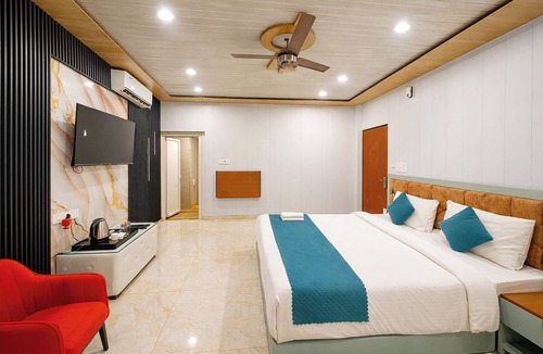 Varanasi Hotel | Hotel Ayushmaan Inn Varanasi