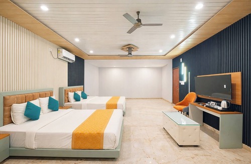 Varanasi Hotel | Hotel Ayushmaan Inn Varanasi