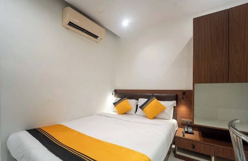Kurla Hotel | Hotel Baverly By Glitz Hotels