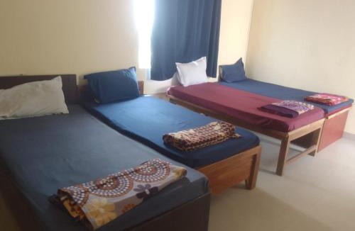 Bhubaneshwar Hostel | Hotel Bindusagar - Budget Rooms Near Sri Lingaraja Temple