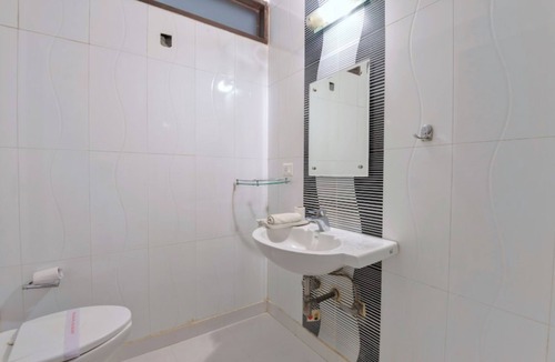 Badarpur Hotel | Hotel Brahman Bhawan