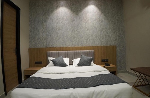 Bathinda Apartment | HOTEL CENTRAL PARK