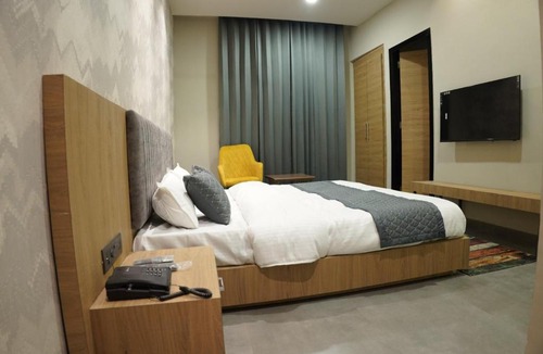 Bathinda Apartment | HOTEL CENTRAL PARK