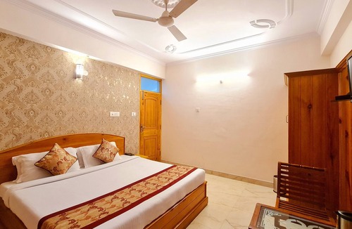 Jadrangal Hotel | Hotel Chand Himalayan Brothers