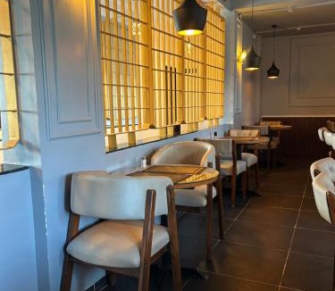 Shirur Hotel | Hotel Chaufula Garden Family Restaurant, Bar & Lodging