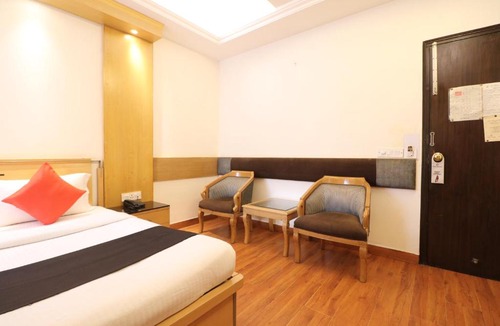 Patel Nagar Hotel | HOTEL CLARK HEIGHTS