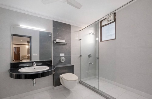 Patel Nagar Hotel | Hotel Clark Heights