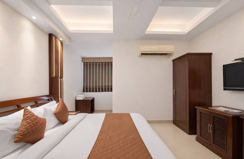 Patel Nagar Hotel | Hotel Clark Heights