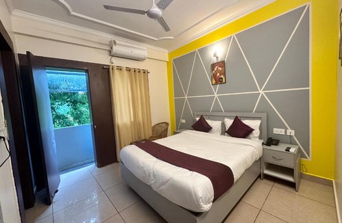 Bullawala Hotel | Hotel Clover Inn malsi