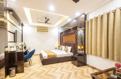 Karol Bagh Hotel | Hotel Cosmo Near BLK Hospital Karol Bagh