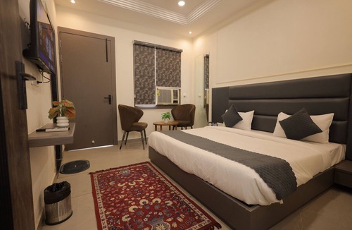 Taj Ganj Hotel | HOTEL CRESTA INN