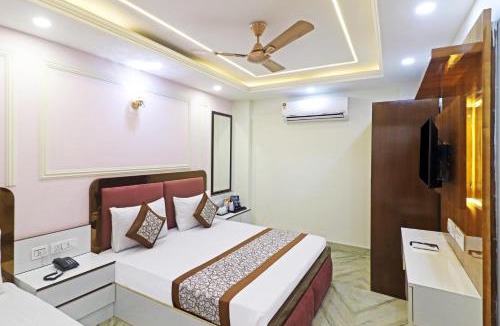 New Delhi Hotel | Hotel Crown Continental Just Near Gaffar Market Karol Bagh And Sarai Rohilla Railway Station