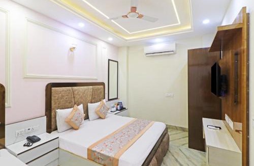 New Delhi Hotel | Hotel Crown Continental Just Near Gaffar Market Karol Bagh And Sarai Rohilla Railway Station