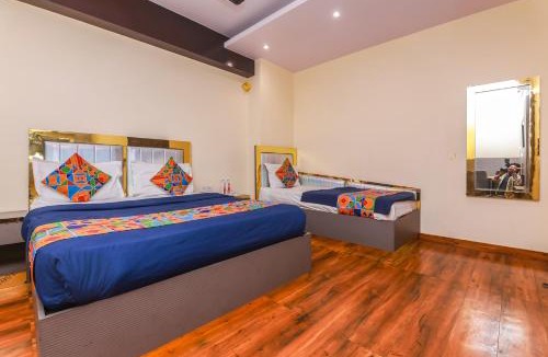 New Delhi Hotel | Hotel Crown Continental Just Near Gaffar Market Karol Bagh And Sarai Rohilla Railway Station