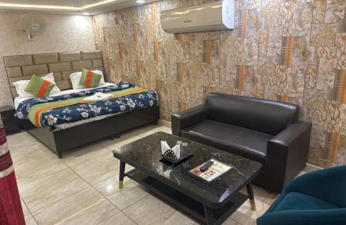 Jalandhar Hotel | Hotel Crown Inn