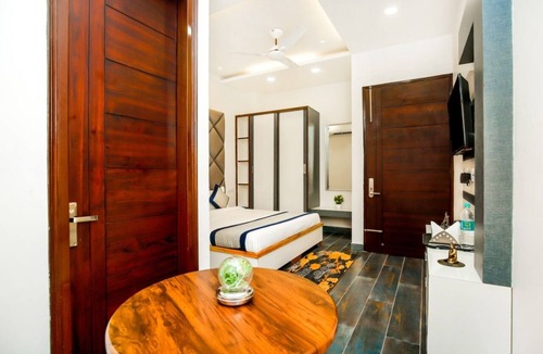 Panchkula Urban Estate Hotel | hotel crystal empire
