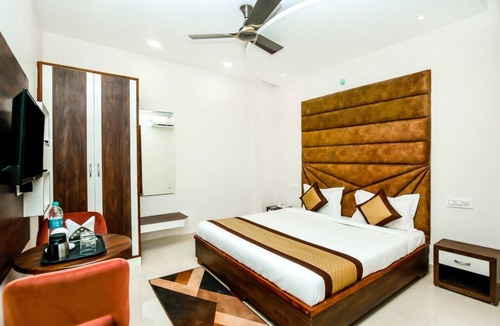 Panchkula Urban Estate Hotel | hotel crystal empire