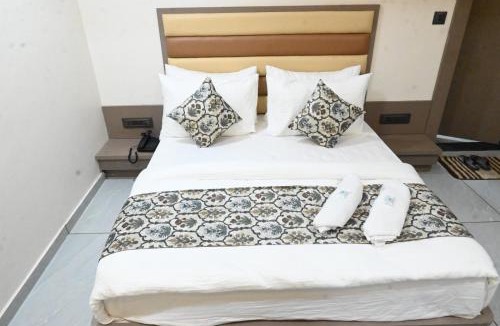 Chandkheda Hotel | Hotel Crystal