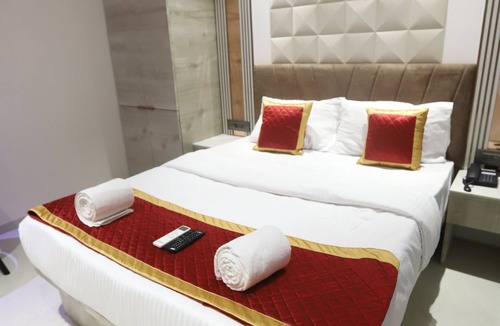 Vikhroli West Cabin | hotel Darshan Palace