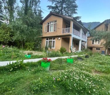 Old Manali Hotel | Hotel Devidyar