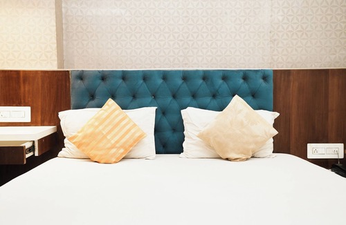 Goregaon East Hotel | Hotel Elegance