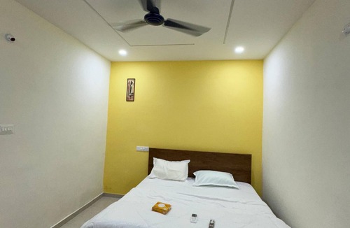 Serilingampally Hotel | Hotel Elite Enclave