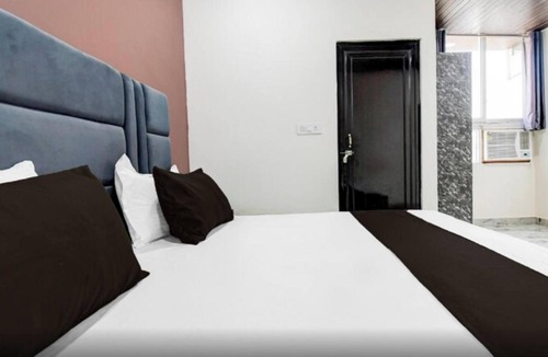 Auli Hotel | Hotel Evergreen Clarks
