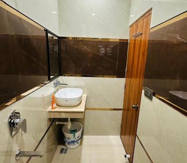 Amritsar Hotel | Hotel Fame 99