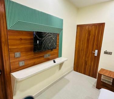 Amritsar Hotel | Hotel Fame 99