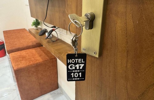 Dhamnod Hotel | Hotel G17 Dhamnod