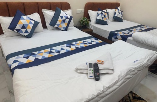 Dhamnod Hotel | Hotel G17 Dhamnod