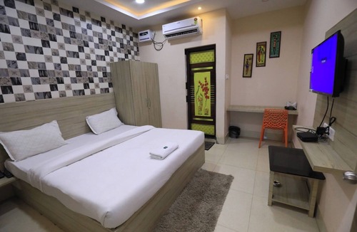 Rasulgarh Hotel | Hotel Garden Tree
