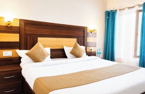Shivanandi Hotel | Hotel Gitanjali Grand