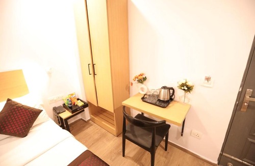 Mahipalpur Hotel | Hotel Glinzer Palace IGI Delhi