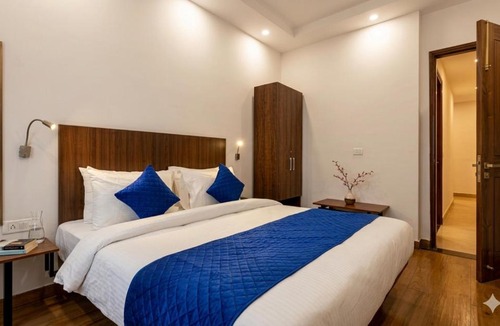 Indirapuram Hotel | Hotel Golden Grand - A Corporate Suite Near Sector 62 Noida