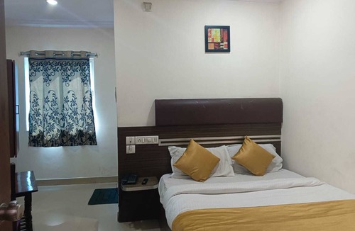 Lakdi Ka Pul Hotel | Hotel Golden Meredian