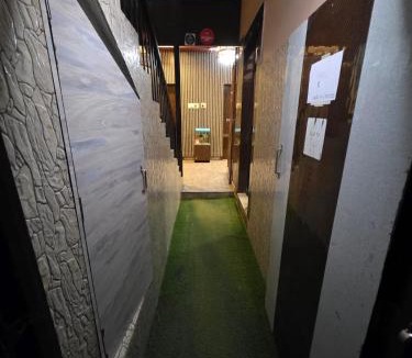 Chinar Park House | Hotel Golden Rose
