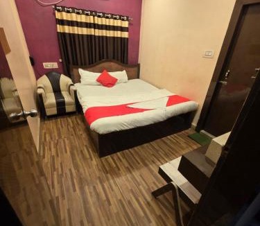 Chinar Park House | Hotel Golden Rose