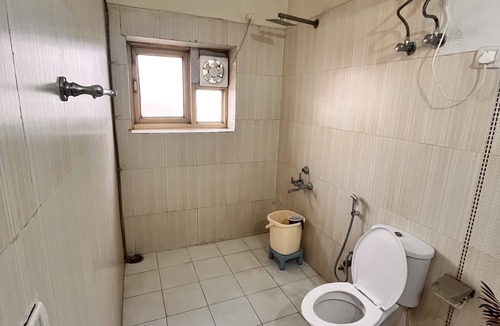Old Gurgaon Hotel | HOTEL GRACIOUS
