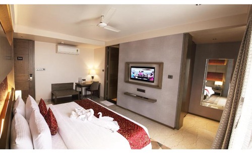Pilerne Hotel | Hotel Grand Kadamba