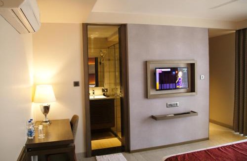 Pilerne Hotel | Hotel Grand Kadamba
