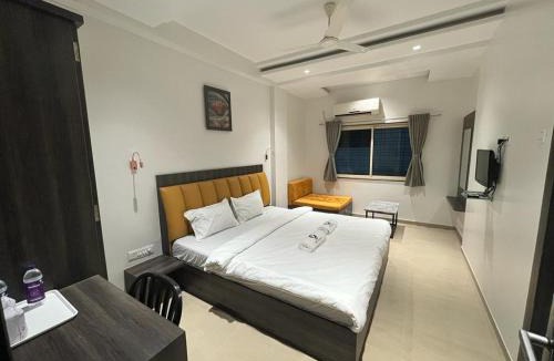 Parbhani Hotel | Hotel Gulmohar