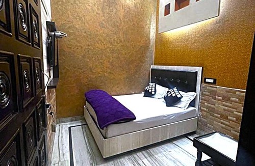 Sirsa Hotel | HOTEL Gumber