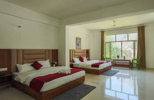 Gobind Dham Hotel | Hotel Gurudeva