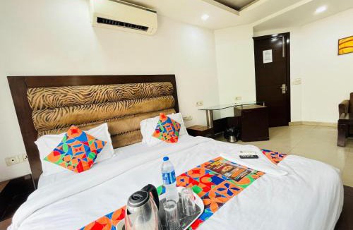 Sainik Farm Hotel | Hotel Happy Hotels & Suites - Saket Metro