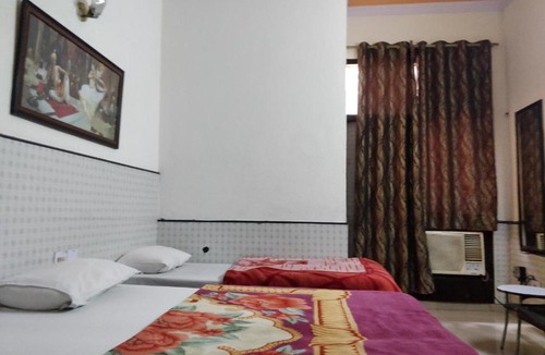 Paharganj Hotel | Hotel Hi Life- By RSL Hospitality
