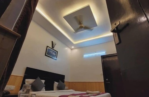 Mallital Hotel | Hotel Hidden Chalet