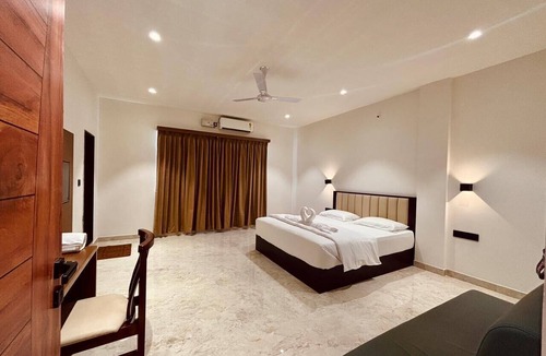 Sringeri Hotel | Hotel hill view