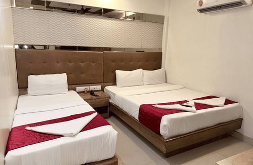 Dharavi Hotel | Hotel Hometown - Near BKC